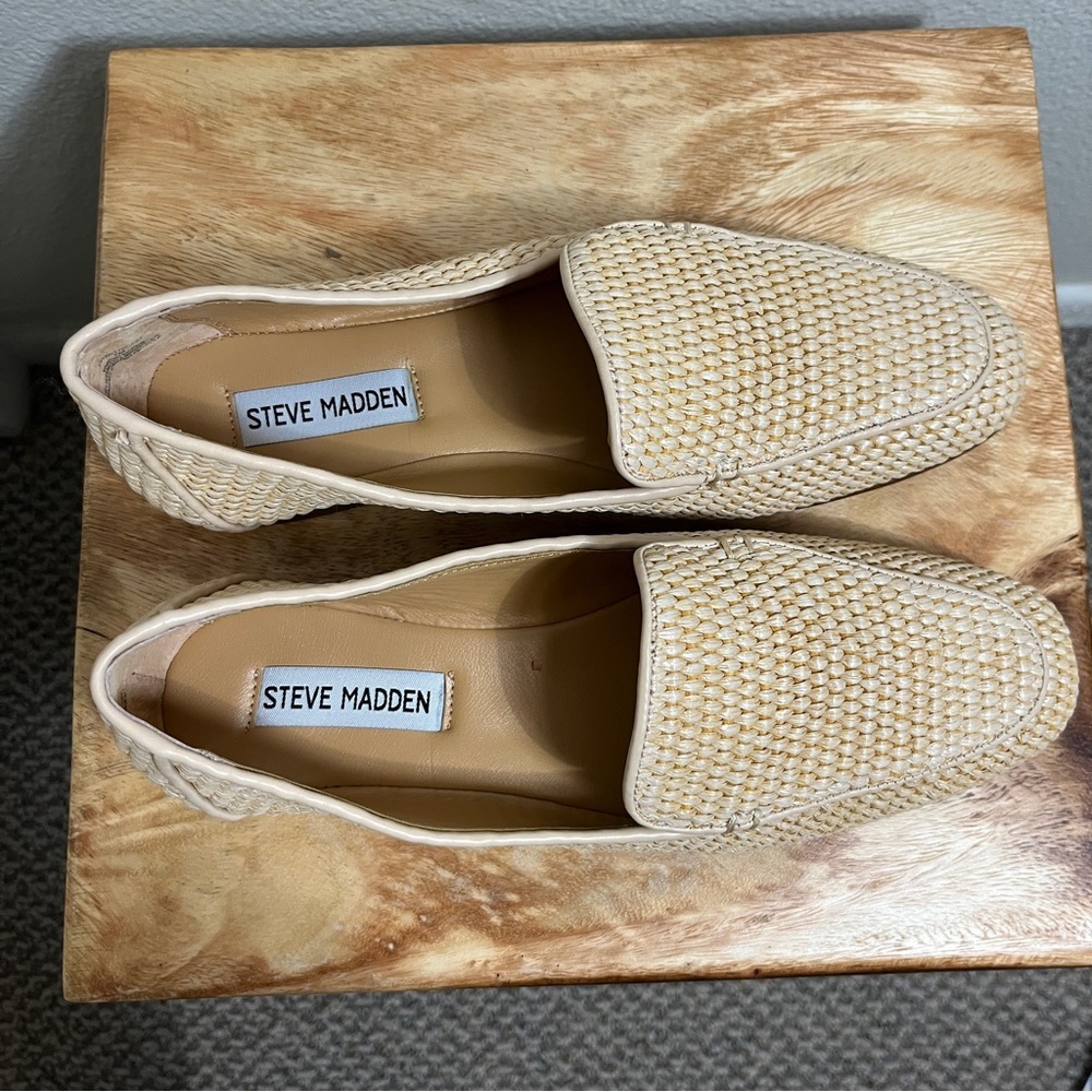New Steve Madden Women’s Raffia Loafers, Cream, size 7 - Picture 3 of 5